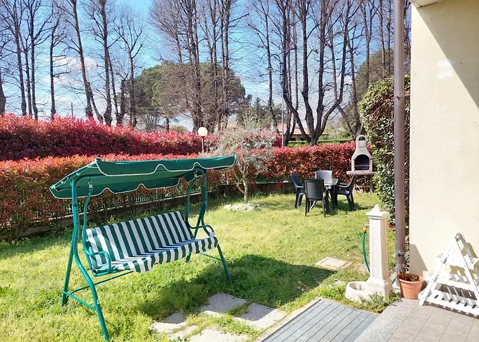 jacuzzi e giardino privato - 10 minuti lago maggiore - con parcheggio - vicino malpensa MXP